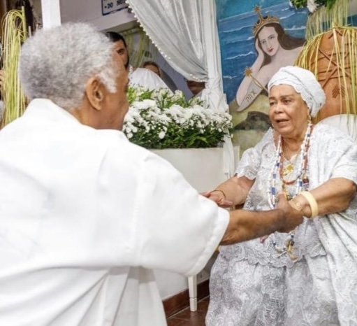 Gilberto Gil lamenta morte de Mãe Carmen: ‘Descanse em paz’