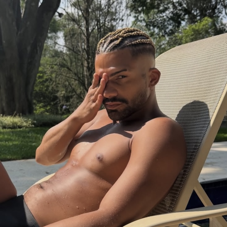 Lucas Leto exibe novo visual com tranças: ‘Reconstrutor de autoestima’