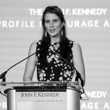 Neta de John F. Kennedy, Tatiana Schlossberg morre aos 35 anos após luta contra câncer agressivo