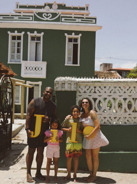 Restaurante Jiló reabre em Itacaré e celebra 10 anos com cardápio cheio de clássicos; veja como ficou