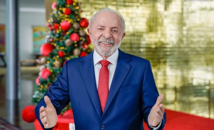 Em mensagem de Natal, Lula faz balanço do ano e diz que povo brasileiro sai vencedor