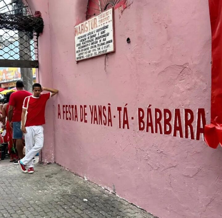 Poeta por trás de frase cantada por Saulo faz nova intervenção em Salvador no dia de Iansã