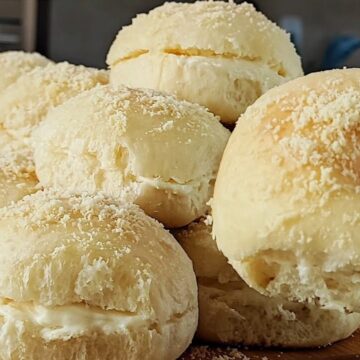 Do improviso doméstico ao símbolo baiano: livro reconstrói a origem do Pão Delícia