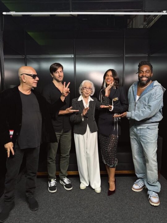 Lázaro Ramos se declara após encontro com Fernanda Montenegro e Bruna Marquezine: “Tsunami de amor”