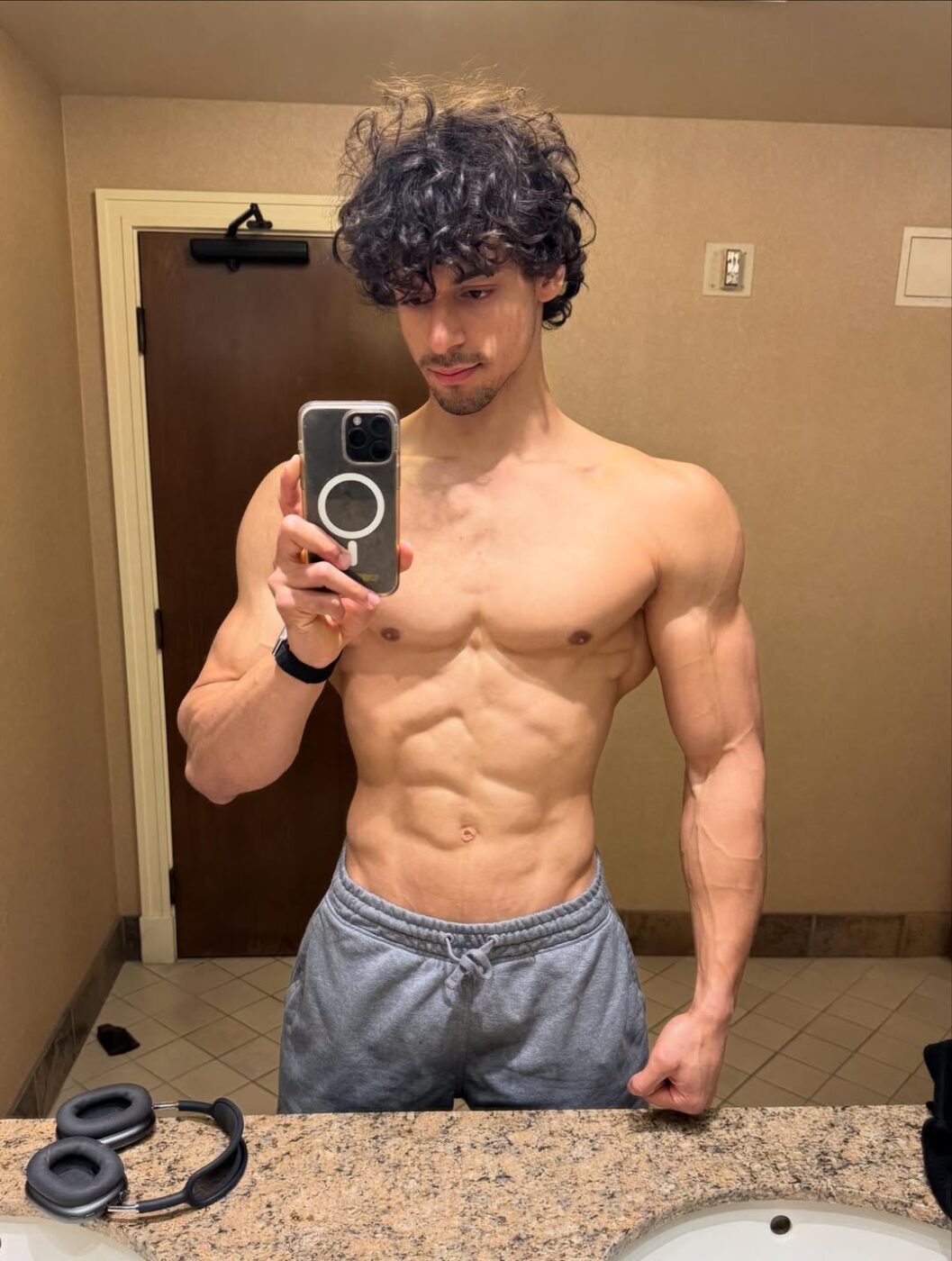 Filho de Xanddy e Carla Perez desabafa sobre rotina fitness: “Agora o foco é outro”