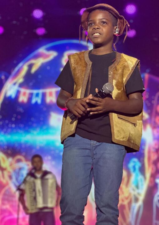 ‘Vaqueirinho’ encanta público em show no interior da Bahia: “Especial demais”