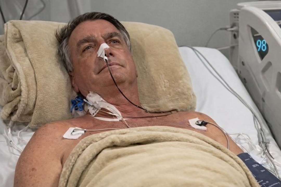 Família atualiza estado de saúde de Jair Bolsonaro após cirurgia: “Pode agravar significativamente”