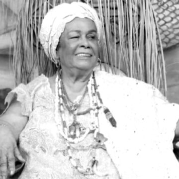 Álbum em homenagem a Mãe Carmen reuniu Gilberto Gil, Carlinhos Brown, Margareth Menezes e mais; relembre
