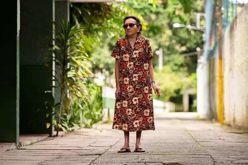 Atriz revelada aos 72 anos, Tânia Maria estreia novo filme no Festival de Roterdã, após sucesso de “O Agente Secreto”