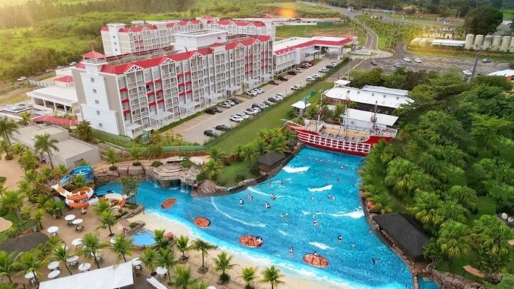 Competição de comer melancia em resort termina em morte de hóspede