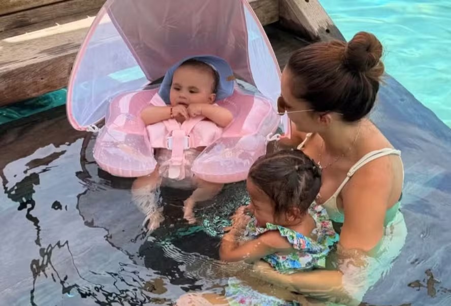 Bruna Biancardi curte dia com as filhas Mel e Mavie após viagem com Neymar