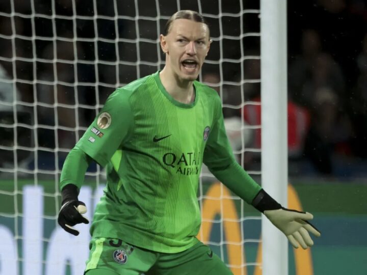 Conheça Safonov, polêmico goleiro do PSG que virou carrasco do Flamengo