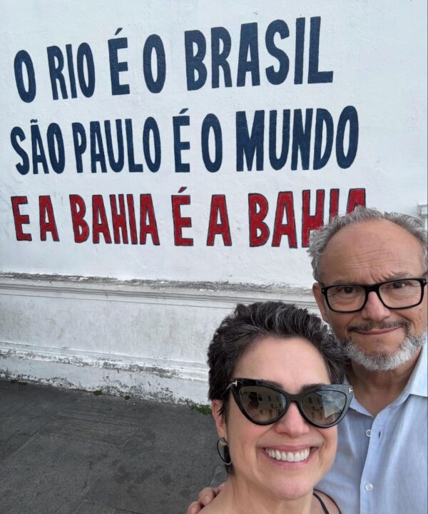 Sandra Annenberg abre álbum de fotos de viagem à Salvador ao lado do marido Ernesto Paglia: ‘Nada mais a dizer’