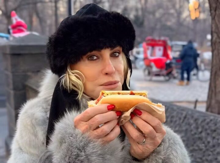 Curtindo as férias, Ana Maria Braga mostra look para enfrentar frio de Nova York: ‘Congelando’