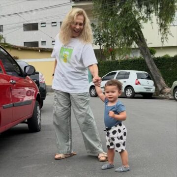 Arlete Salles encanta ao mostrar bisneto de 1 ano: ‘Na estrada da vida’