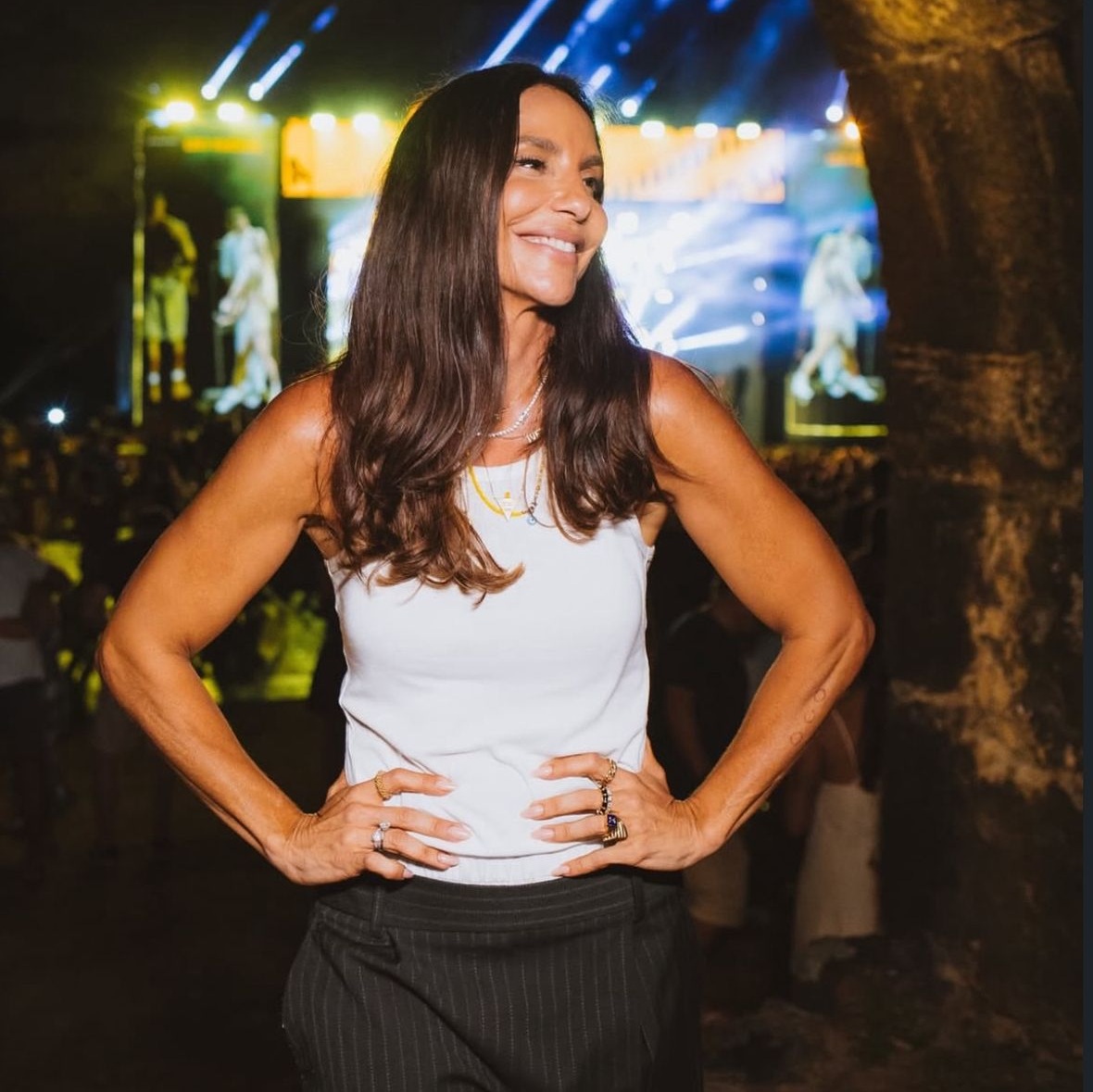 Ivete Sangalo curte primeiro dia do Réveillon da Praia do Forte