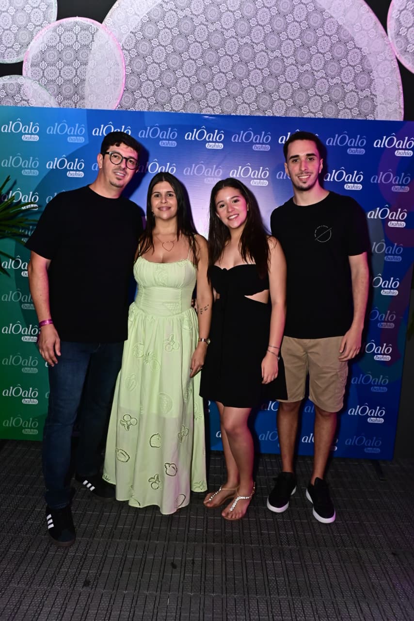 Edval Leão, Sandra Virgínia, Letícia e Pedro Leão