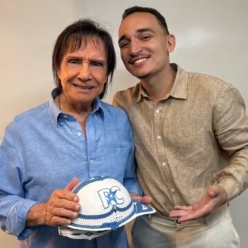 João Gomes nega ‘climão’ com Roberto Carlos durante show especial da Globo