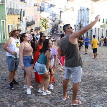 Bahia é estado nordestino que mais recebeu turistas estrangeiros em 2025, diz pesquisa