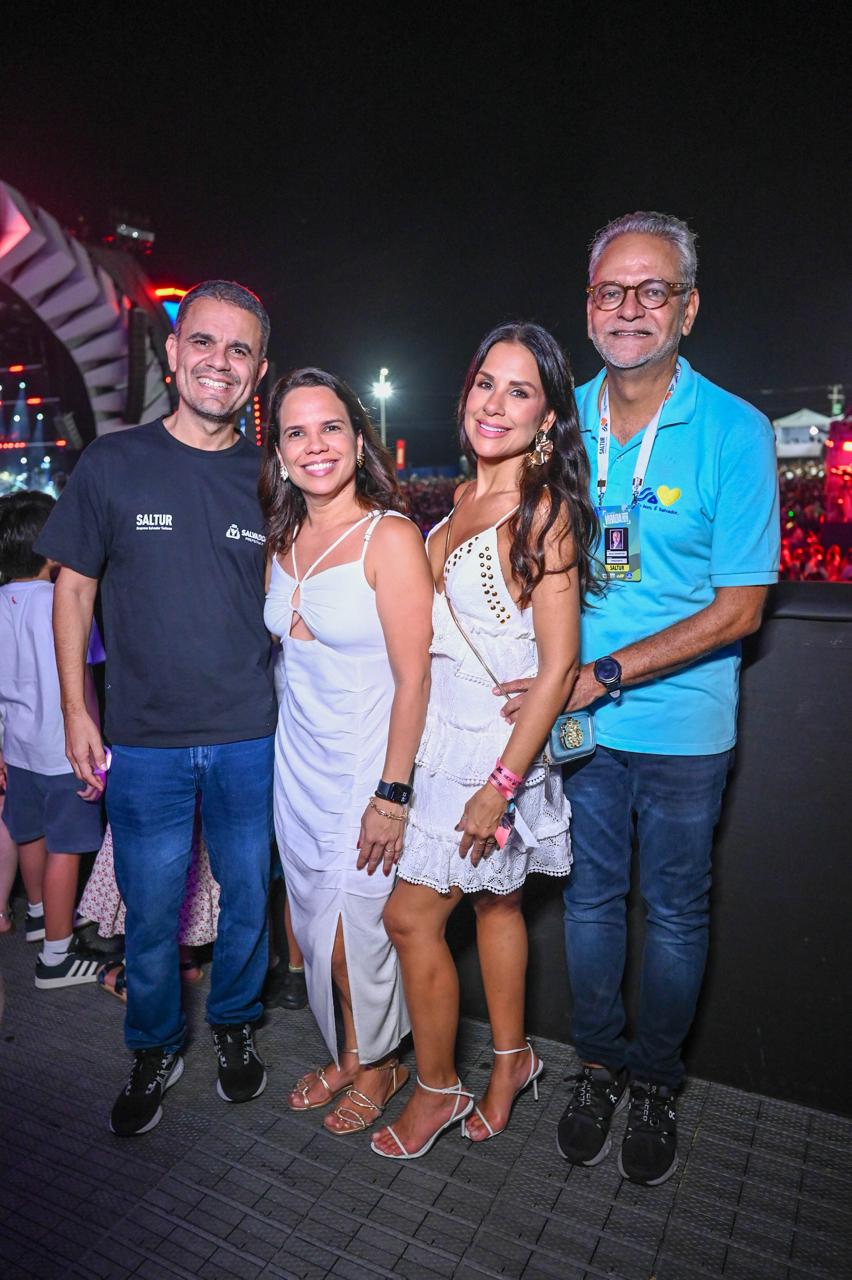 Marcio e Catiane Sampaio e Fabrícia Teles e Isaac Edington 