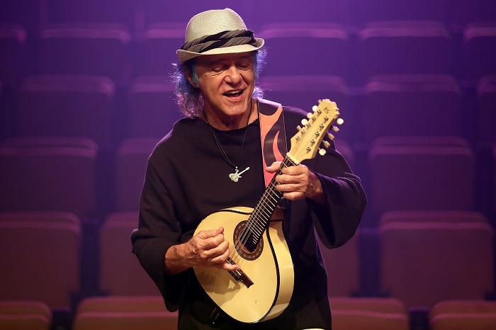 Armandinho Macedo pede ajuda após irmão ser diagnosticado com doença rara