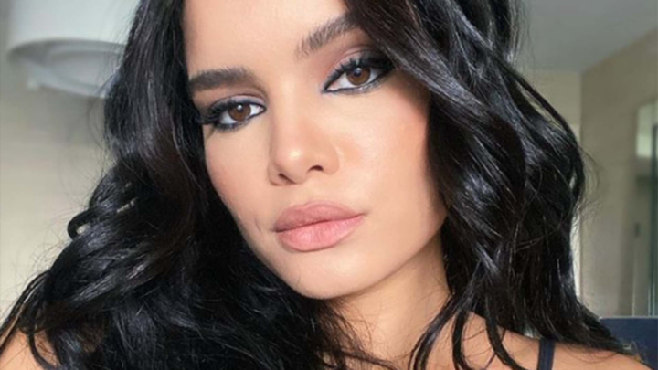 Atriz ex-Globo passa por cirurgia após prender dedo na porta do carro: “Não consegui escapar”