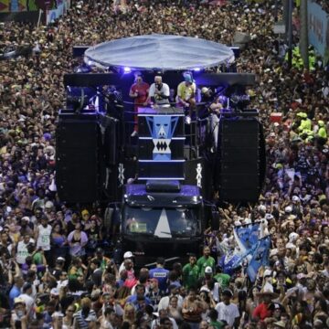 BaianaSystem confirma retorno do Navio Pirata ao circuito Dodô no Carnaval 2026