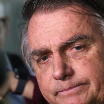 Bolsonaro passa por cirurgia para correção de hérnia inguinal bilateral em Brasília