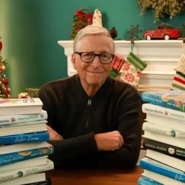 Bill Gates divulga lista com cinco livros para ler nas férias de fim de ano