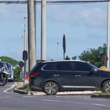 Jair Bolsonaro é internado em Brasília para cirurgia nesta quinta-feira