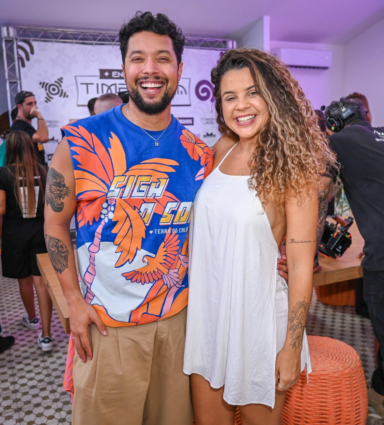 Dinho Júnior e Anajulia Paes