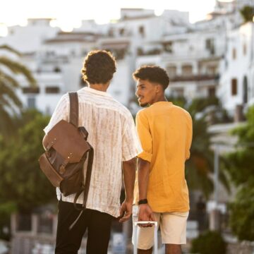 10 roteiros para o público LGBTQIA+ curtirem o Réveillon