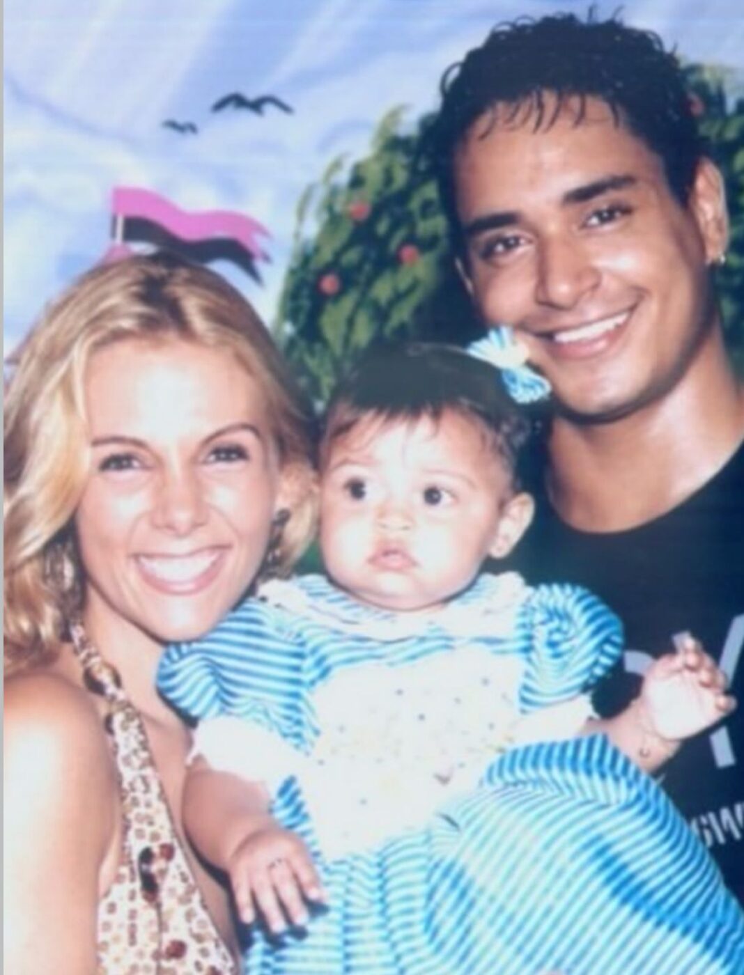 Carla Perez resgata fotos antigas e homenageia filha Camilly Victoria em aniversário de 24 anos