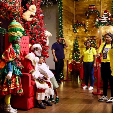 Casa do Papai Noel encanta baianos e turistas no Centro Histórico de Salvador