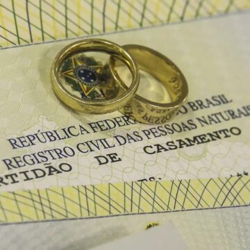 Adoção do sobrenome do marido pela mulher cai ao menor índice desde 2003 na Bahia