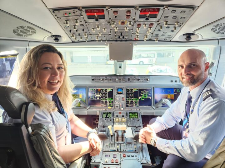 Azul completa 17 anos e refaz primeiro voo da companhia com destino a Salvador