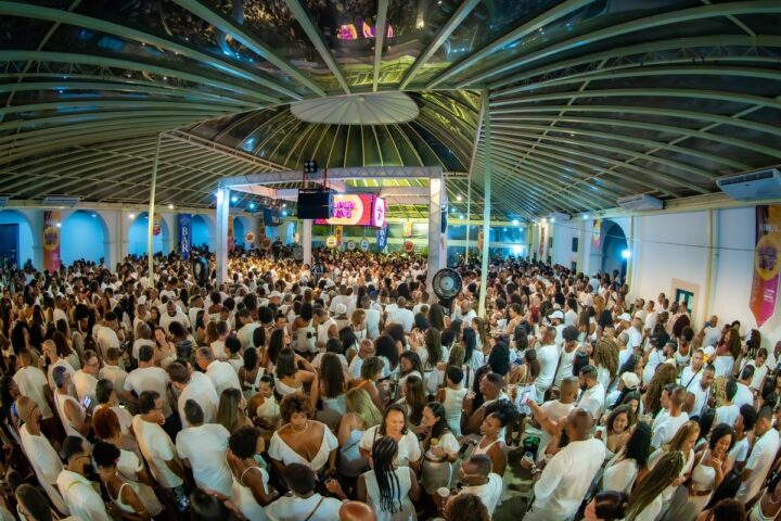 Banjo Novo inicia 2026 com roda de samba animada em Salvador