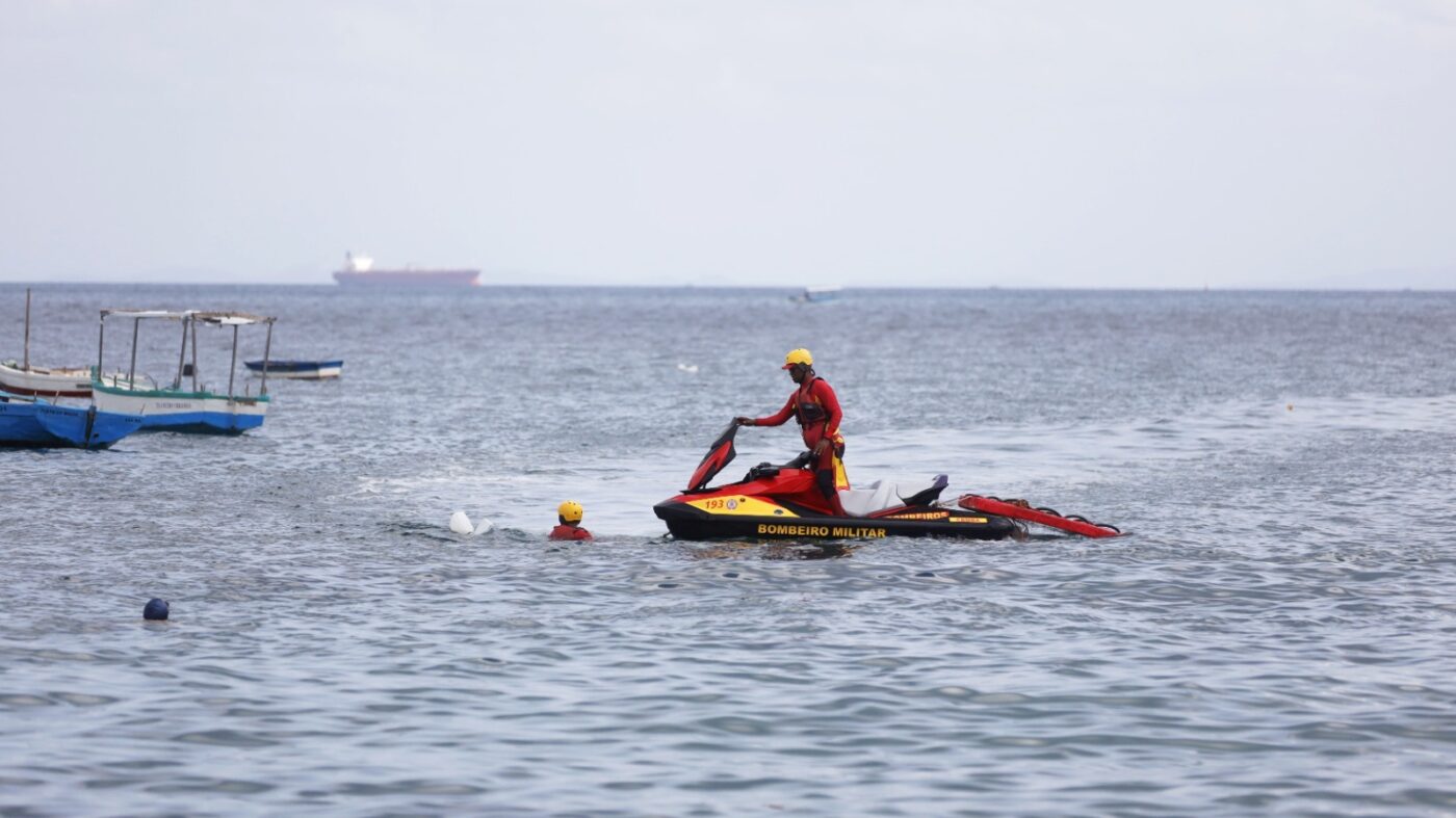 Corpo de Bombeiros da Bahia recebe novos equipamentos para reforçar resgate aquático no verão