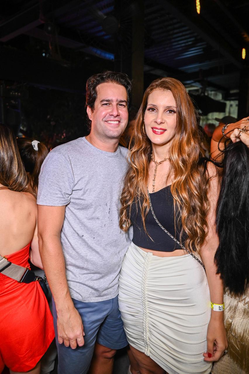 Diego Ribeiro e Renata Barreto de Araújo