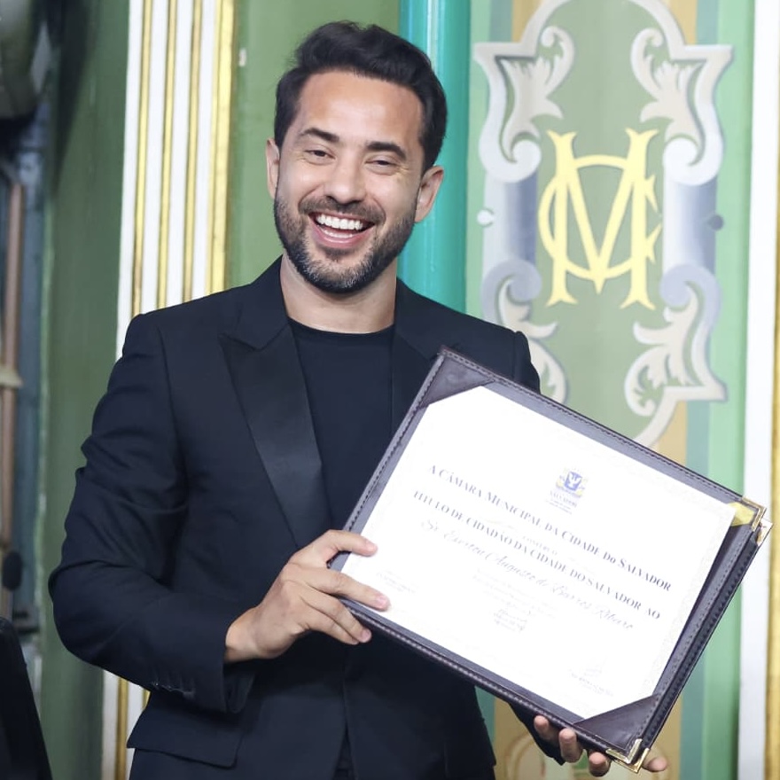 Câmara homenageia Éverton Ribeiro com Título de Cidadão de Salvador