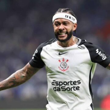 Corinthians vence Cruzeiro e sai na frente na semifinal da Copa do Brasil com gol de Depay