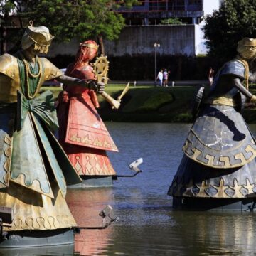 Projeto prevê criação de píer no Dique do Tororó para ampliar acesso às esculturas de Orixás