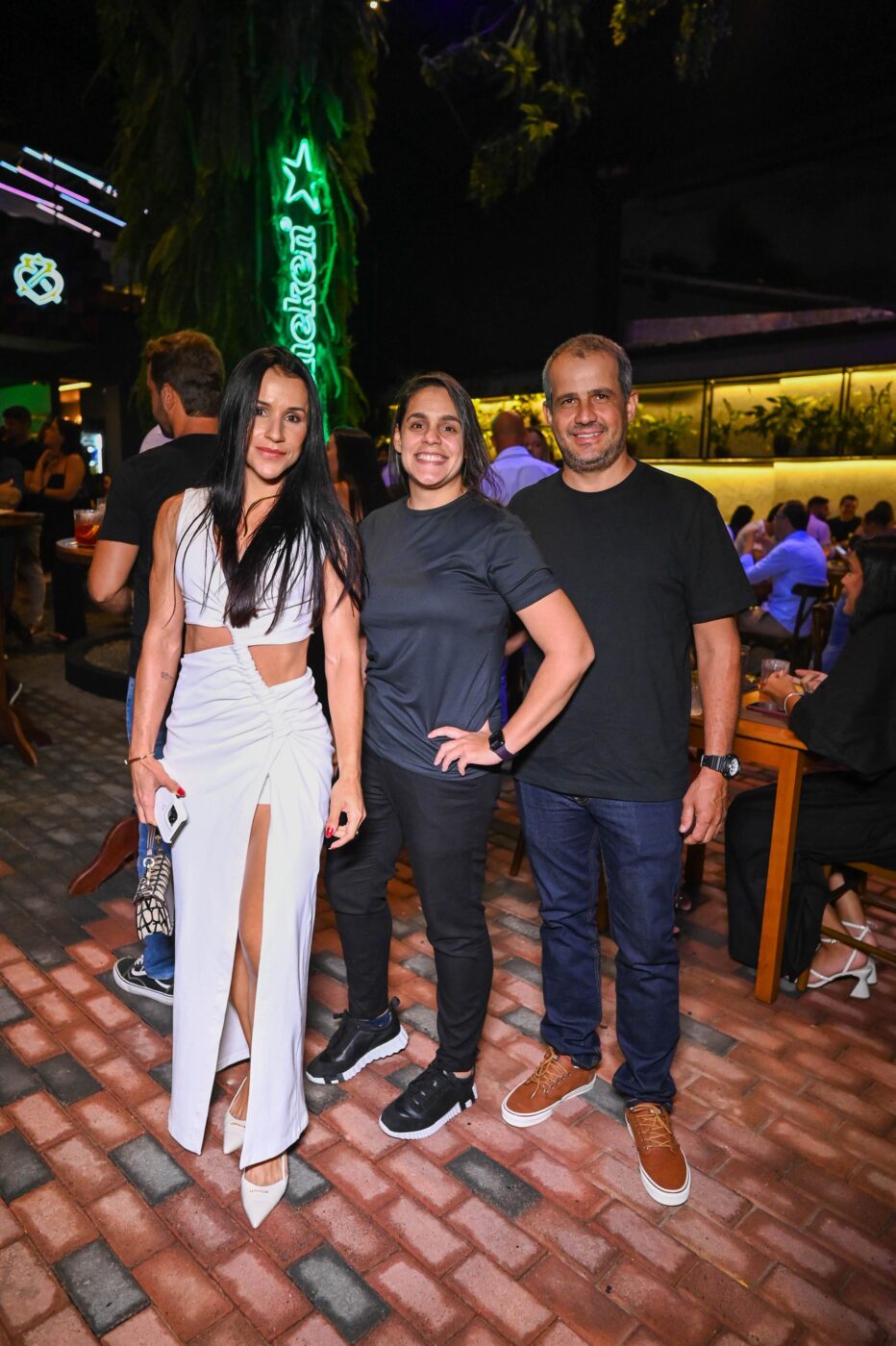 Vanessa Suzart, Emanuela Bonfim e Wanderson Dariva