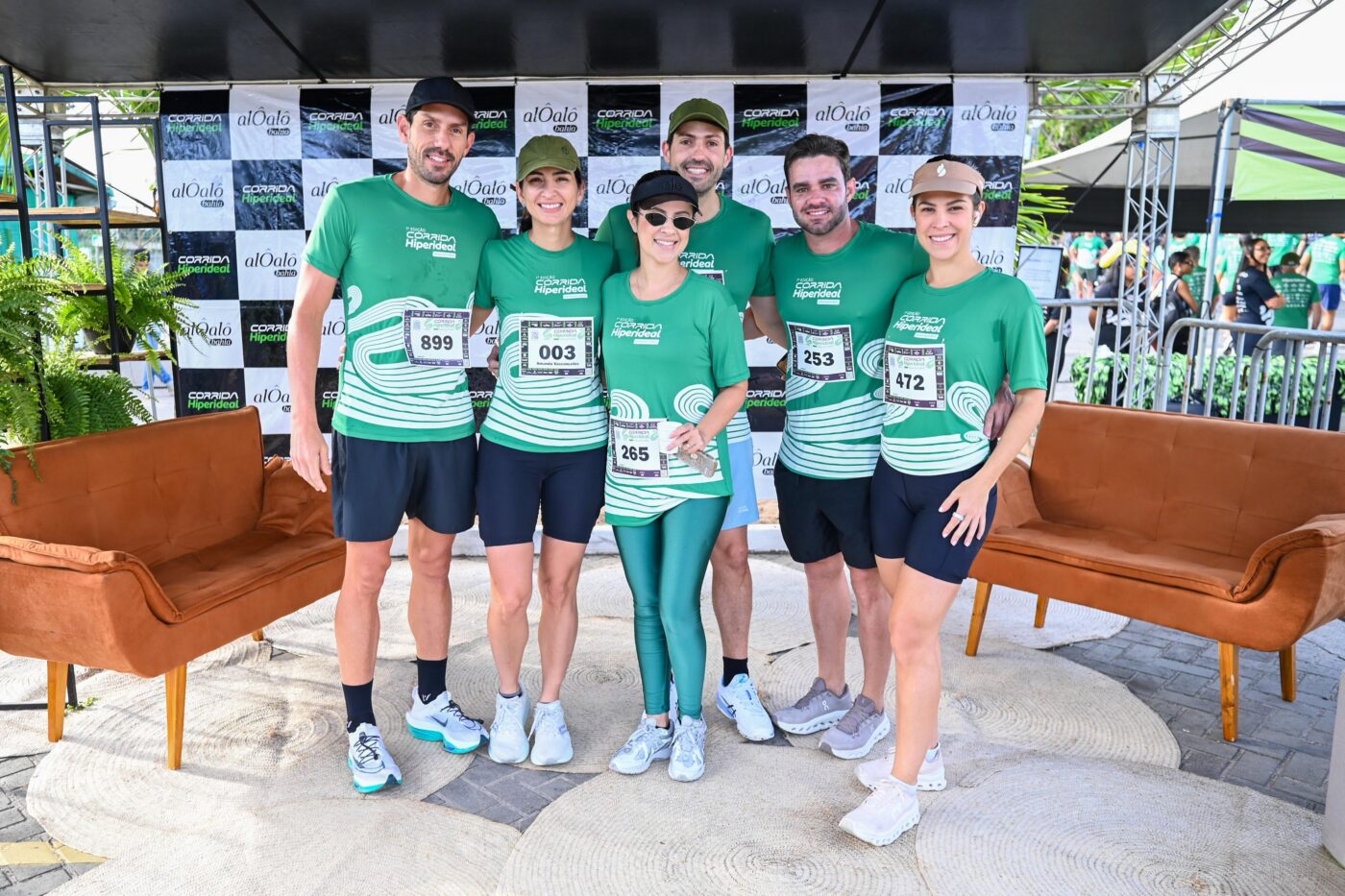 Matheus Fróes, Amanda Vasconcelos, Gabriela Souza Travi, Rodrigo Travi, Zeca Souza e Beatriz Silveira