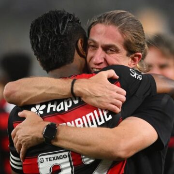 Filipe Luís sobre futuro no Flamengo: “Se depender de mim, estou renovado. Sou feliz aqui”