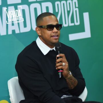 Léo Santana celebra sucesso internacional de “Desliza” às vésperas do Carnaval: “Não estou entendendo nada”