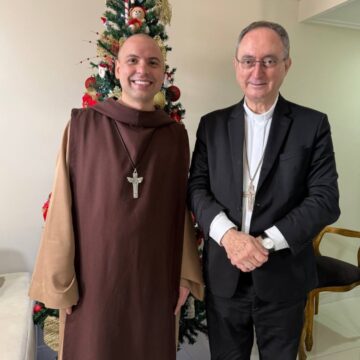 Após show lotado, Frei Gilson se reúne com arcebispo Dom Sergio da Rocha