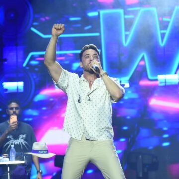 Hit atrás de hit: Wesley Safadão incendeia o primeiro dia da Virada Salvador