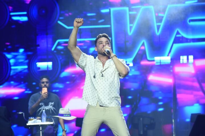 Hit atrás de hit: Wesley Safadão incendeia o primeiro dia da Virada Salvador