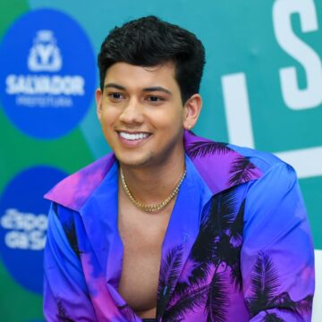 Léo Foguete abre Festival Virada Salvador em clima de festa na Arena O Canto da Cidade